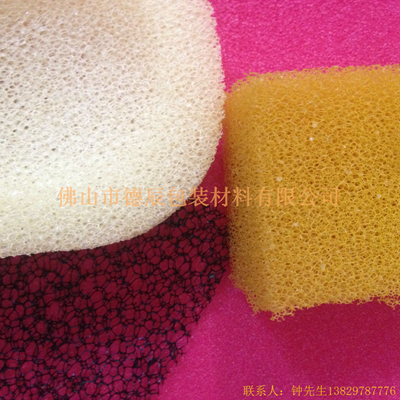 過濾海綿也稱網狀海綿，爆破海綿。聚氨酯過濾海綿由普通開孔軟泡高溫爆破開孔加工而成，爆破除掉了泡沫網絡之間原有的氣泡膜，得到了主體骨架網狀結構。